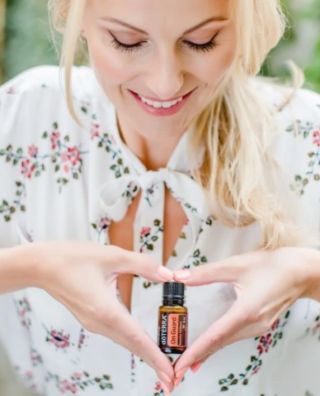 🌿✨ **Objevte sílu přírody s esenciálním olejem On Guard od doTERRA!** ✨🌿 Znáte On Guard, esenciální olej, který je mým...